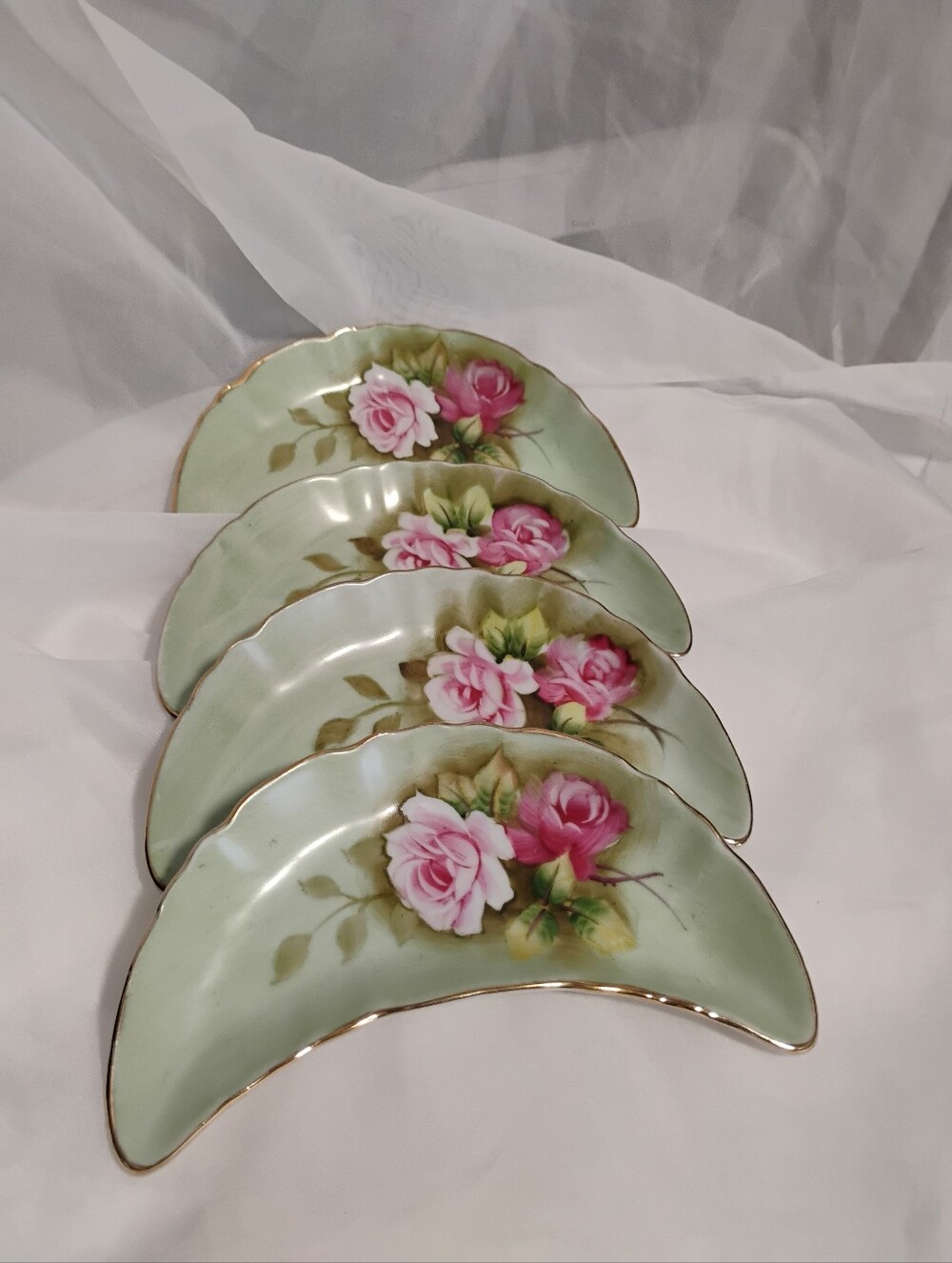 Beautiful vintage Lefton China #3708 set of 4